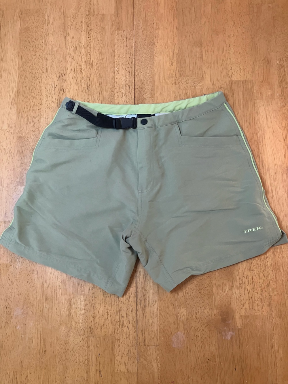 Women’s Green Outdoor Shorts with Integrated, Adjustable Belt